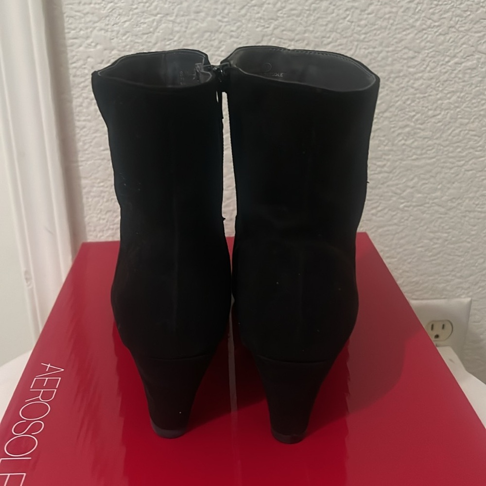 Black boots - Picture 4 of 10